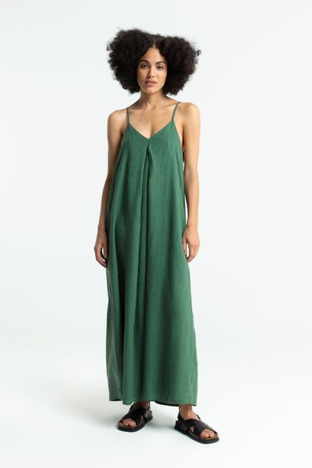 Robe longue en lin | vert "aubrey - bistro green" - Kings of Indigo