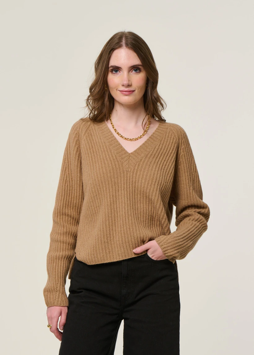 Pull col v en cachemire recyclé | camel "manon - beige sughero" - Rifò