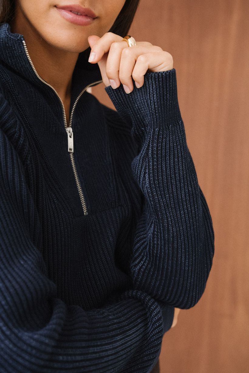 Pull col zippé en coton bio | bleu "ronyiaas gmt dye - night sky" - Armedangels