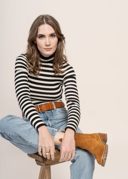 Sous-pull côtelé en coton bio | rayé noir et blanc "alaania striped black-oatmilk"