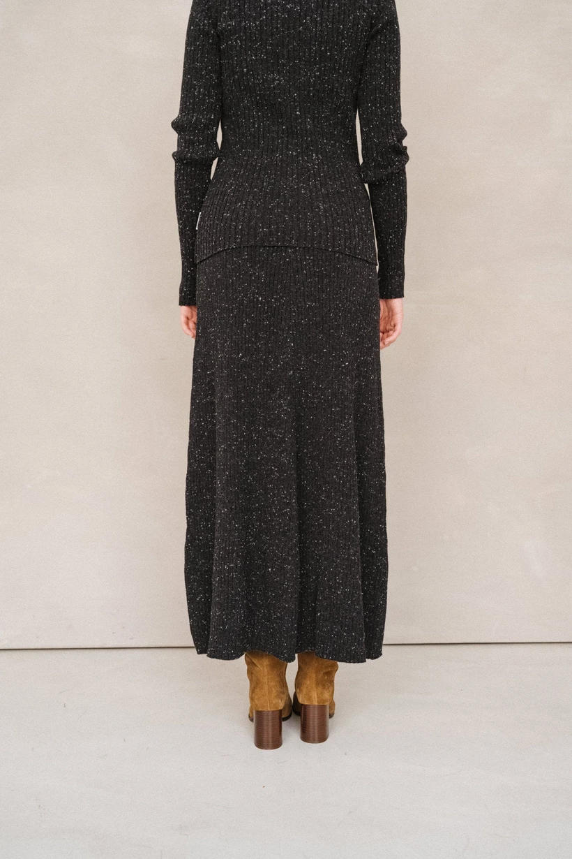 Jupe longue côtelée en coton bio et laine | noir "hanaa tweed - black-oatmilk" - Armedangels