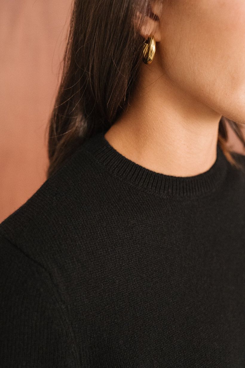Pull en laine mérinos recyclée | noir - WeDressFair Essentiels