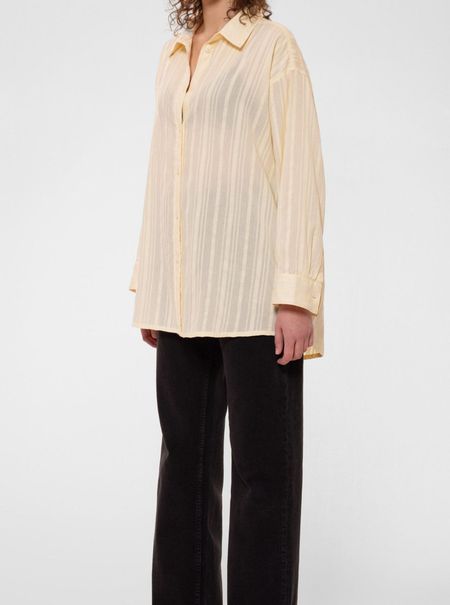 Chemise ample en coton bio | écrue rayée "monica cotton shirt citra" - Nudie Jeans