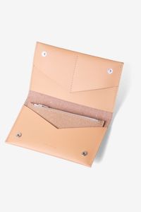 Portefeuille beige en cuir recyclé - flat purse