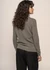 Pull en laine mérinos recyclée | kaki "light merino wool crew - dusty olive" - Colorful Standard