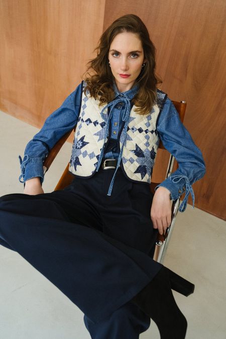 Gilet matelassé en coton bio | bleu et blanc "lill quilted cotton vest - offwhite/blue" - Nudie Jeans