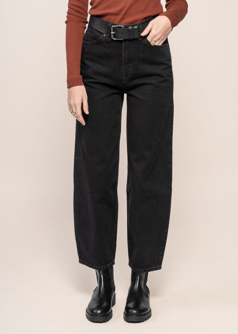 Jean ballon en coton recyclé | noir "leila cropped - holo black used" - Kings of Indigo