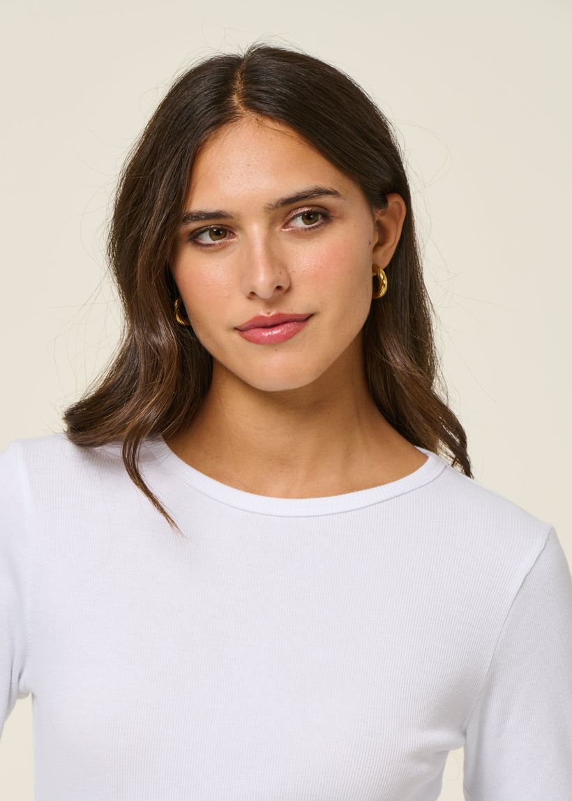 T-shirt manches longues côtelé en coton bio | blanc - WeDressFair Essentiels