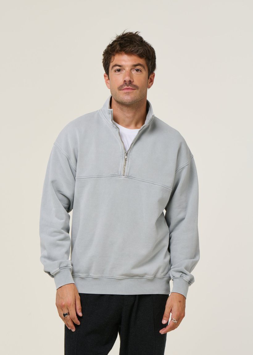 Sweat col zippé en coton biologique | gris "organic quarter zip - faded grey" - Colorful Standard
