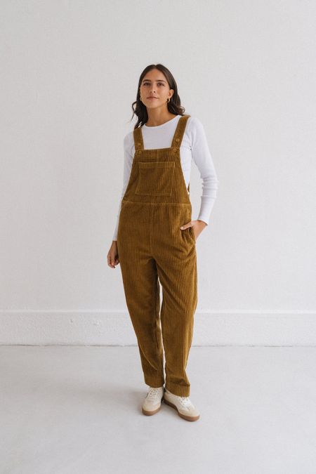 Salopette velours en coton bio | camel "light oak corduroy luz jumpsuit - brown" - Thinking Mu