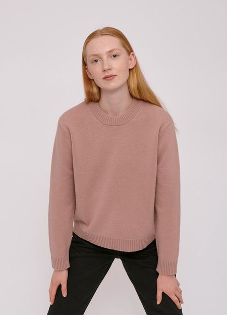 Pull rose en laine recyclé - boxy dusty rose