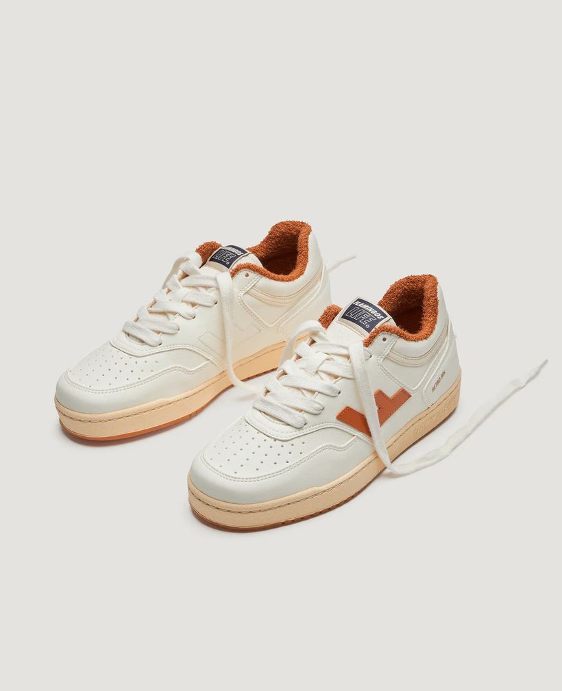 Baskets vegan en recyclé | écru et orange "retro 90s pearl vanilla toffee" - Flamingos Life