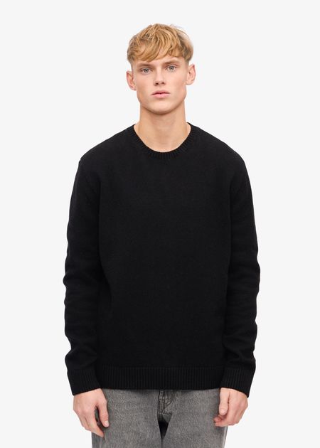 Pull col rond noir en laine mérinos recyclée - deep black