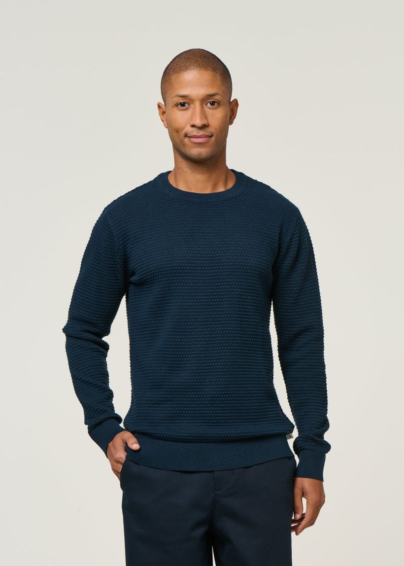 Pull en coton bio | marine "vagn regular bubble knit crew neck total eclipse" - Knowledge Cotton Apparel