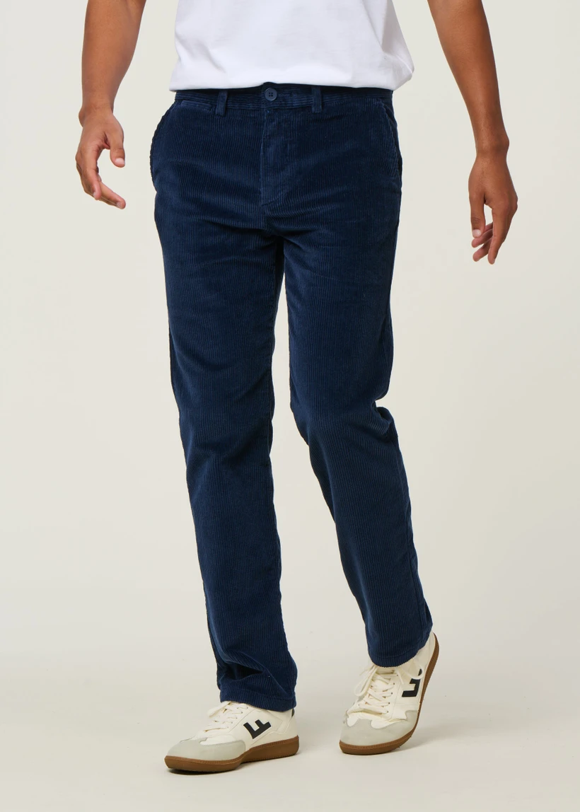 Chino droit en velours côtelé | bleu "chuck corduroy pants - night sky" - Knowledge Cotton Apparel