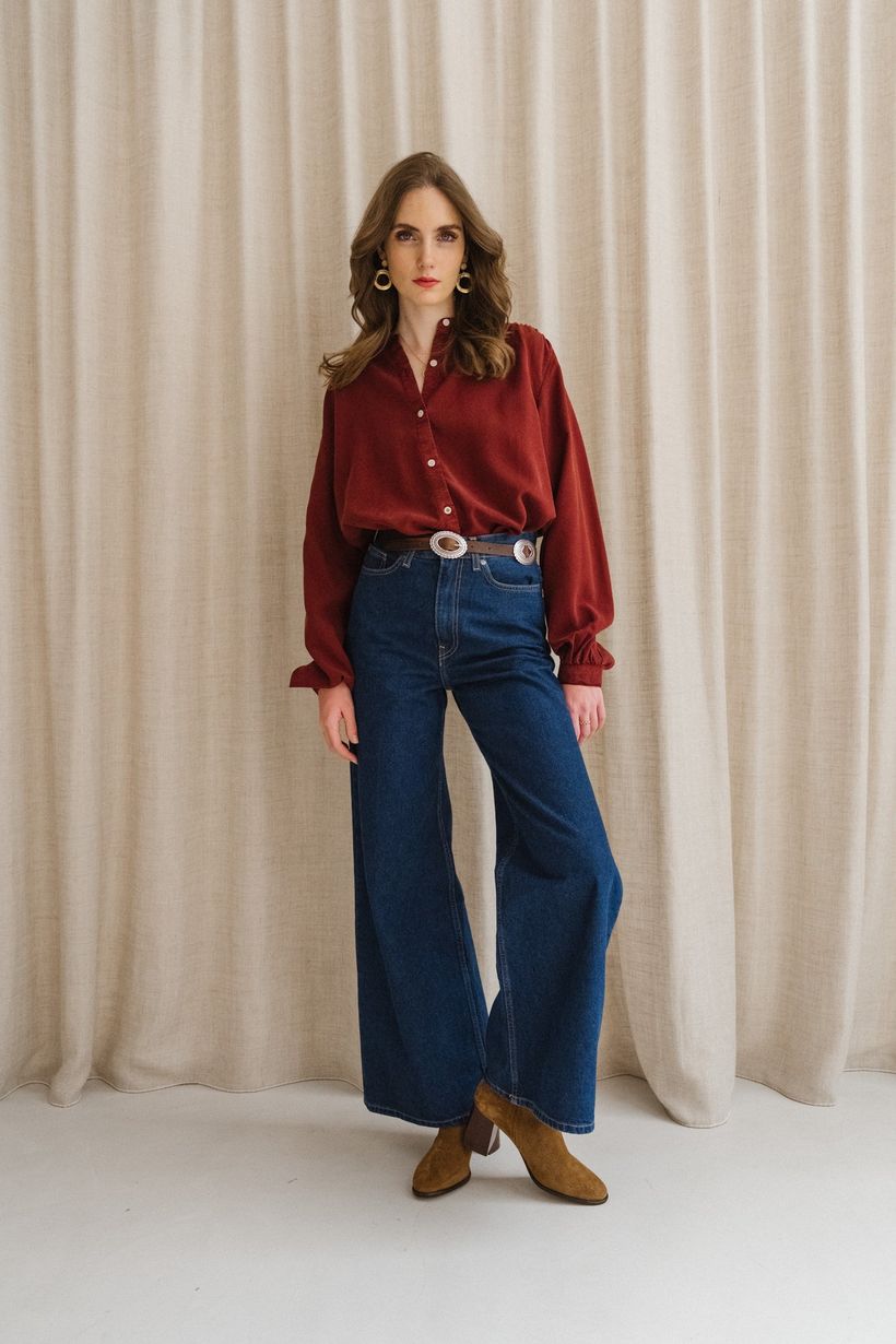 Jean évasé en coton bio et recyclé | bleu foncé "sara high loose stone indigo" - Mud Jeans