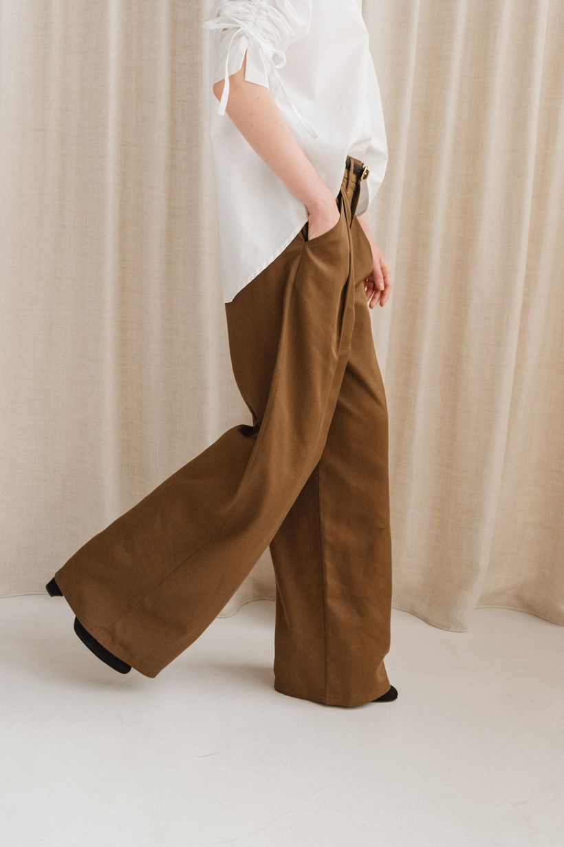 Pantalon ample en tencel | marron "oak molly pants - brown" - Thinking Mu