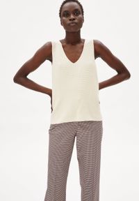 Top maille col v écru en coton bio - wilmaa