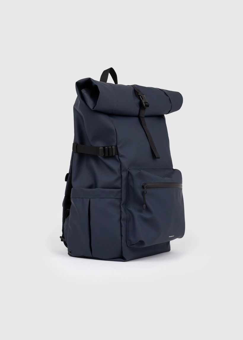 Sac à dos 34l en matière recyclée | bleu foncé "stream rolltop backpack l - navy" - Sandqvist