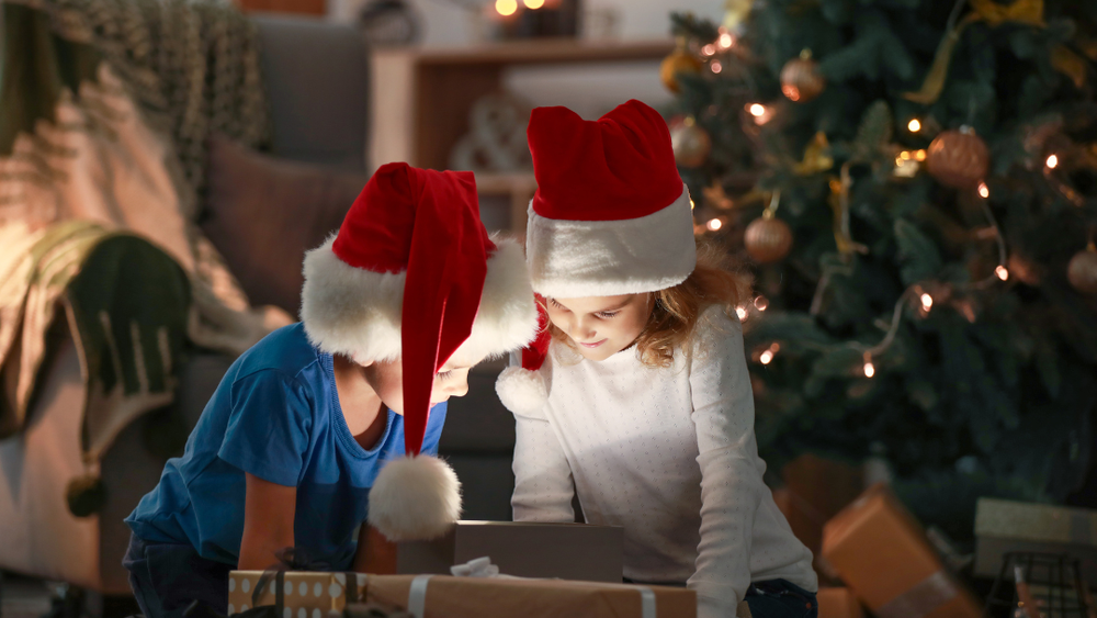 NOËL : Le trop-plein de présents n'est pas un cadeau pour l'enfant