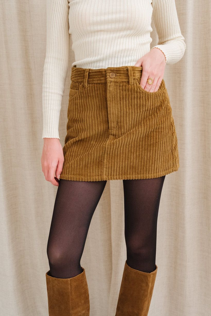Jupe en velours côtelé | camel "light oak corduroy kimmy skirt - brown" - Thinking Mu