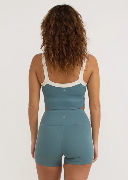 Biker en nylon recyclé | bleu "active flow bike shorts - river" - Organic Basics