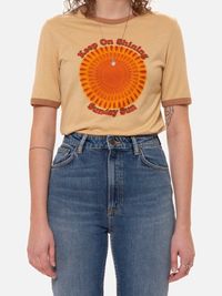 T-shirt écru imprimé en coton bio et tencel - lova sunday sun faded sun