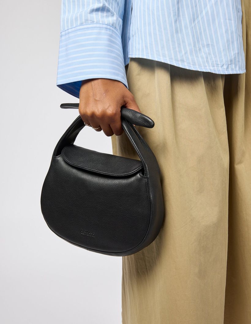 Sac à main en cuir certifié | noir " coco croissant black soft grain leather" - O My Bag