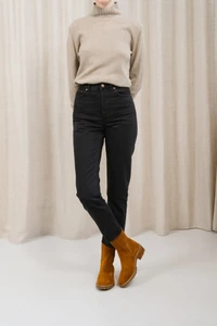 Jean mom en coton bio | noir "breezy britt aged black"