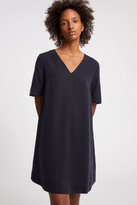Robe fluide anthracite en tencel - aamaya