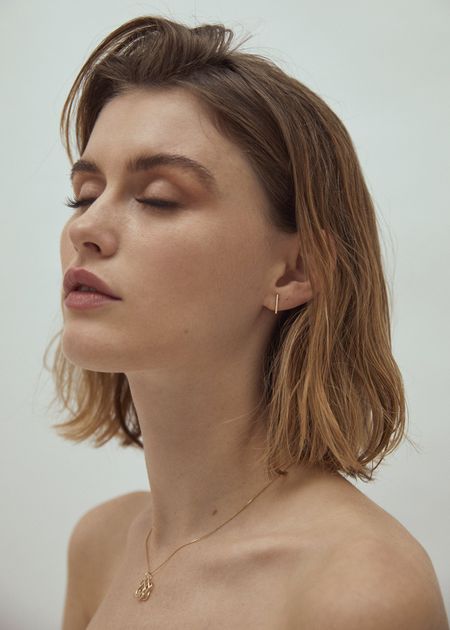 Boucles d'oreilles studs barre en or recyclé 9ct - gold minimal bar studs