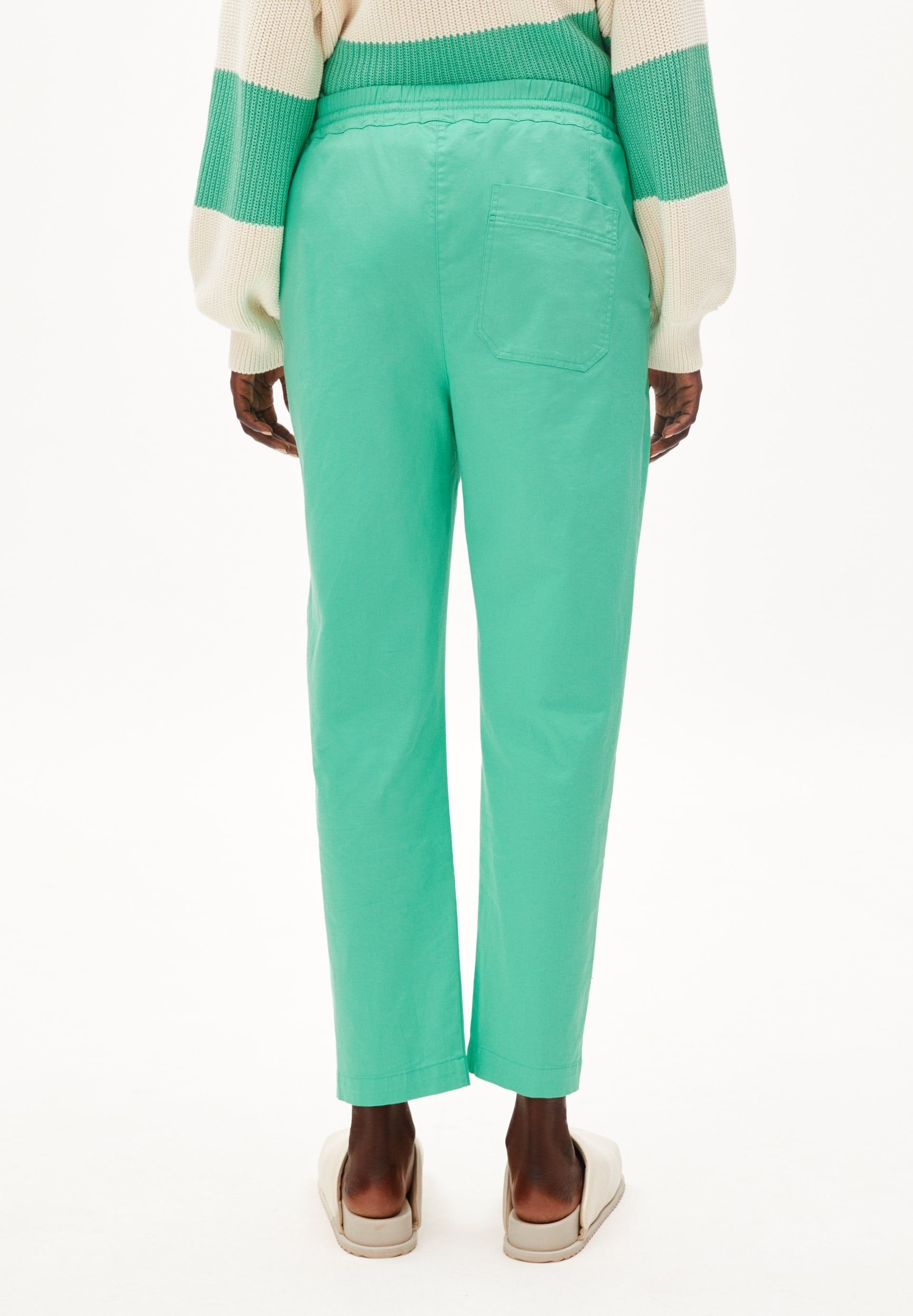 Pantalon carotte vert citron en coton bio danyaa bright lime Armedangels
