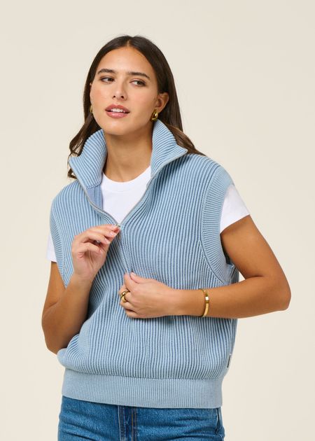 Pull sans manches en coton bio | bleu "vanisé knit vest - dark blue glow" - Armedangels