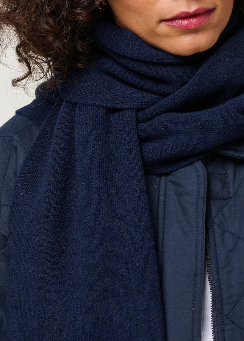 L'écharpe en laine mérinos recyclée | marine - WeDressFair Essentiels