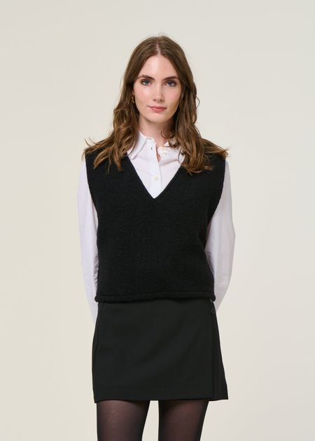 Pull sans manches en laine et coton bio | anthracite "cropped vest wool-blend - soft black" - Rotholz