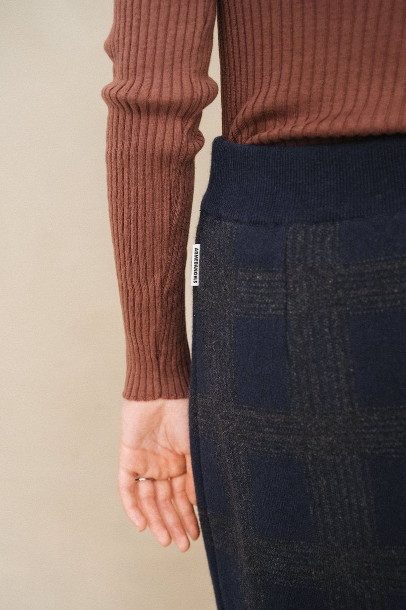 Jupe en coton bio et laine | marine "darlaa check - night sky-steel melange" - Armedangels
