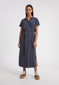 Robe longue cintrée indigo en tencel et coton bio - iskaa