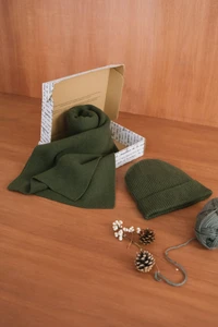 Coffret bonnet & écharpe en laine mérinos certifiée | olive