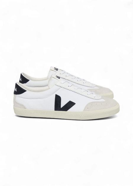 Baskets en coton bio | blanc et noir "volley canvas white black" - Veja