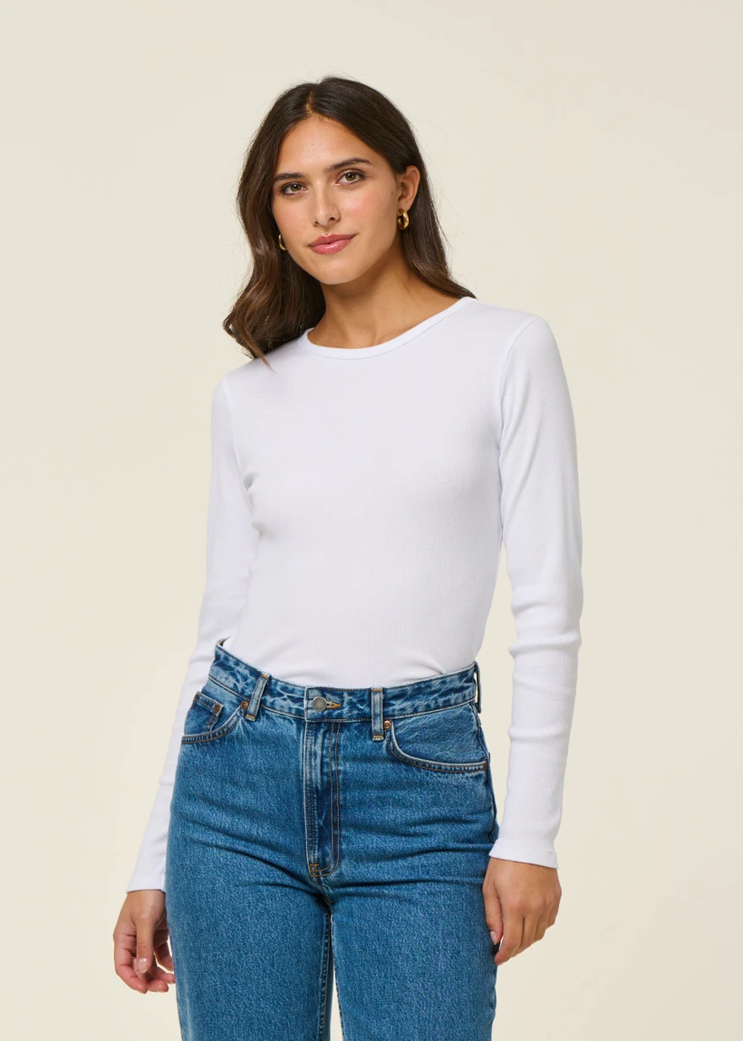 T-shirt manches longues côtelé en coton bio | blanc - WeDressFair Essentiels